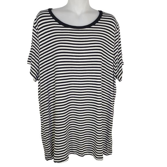 Torrid Womens Super Soft Knits Tee Size 2X Black Striped Short Sleeve Stretch - Picture 1 of 10